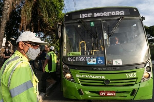Prefeitura e governo do Estado começam a fiscalizar ônibus em Contagem