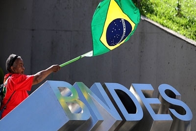 Desembolsos do BNDES caem 2% pela primeira vez desde 2006