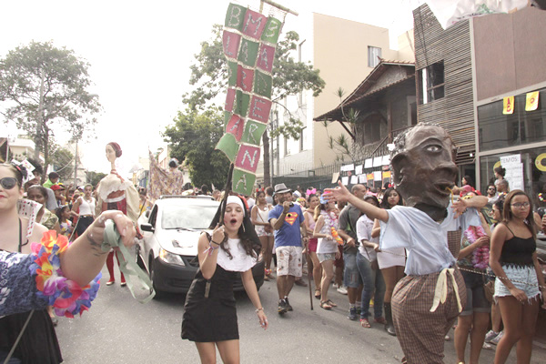 Bloco de Carnaval de Contagem faz sucesso em BH