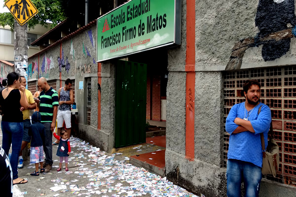 Candidatos sujões irritam eleitores em Contagem