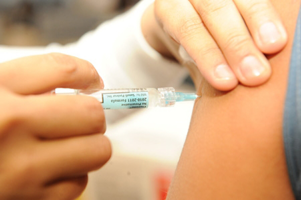 Vacinação contra o HPV é ampliada para meninas de 9 a 11 anos