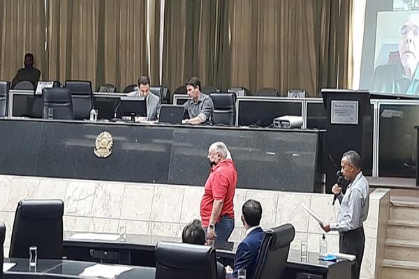 Legislativo contagense retoma a reunião presencialmente