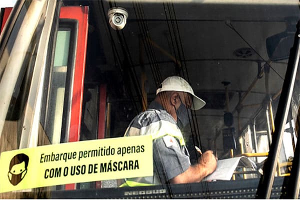 Dispensado uso de máscaras em locais abertos em Contagem