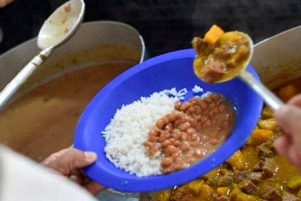 Vale Merenda começa a ser pago em Contagem