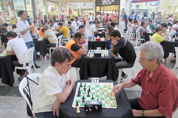 Torneio de Xadrez atrai dezenas ao Big Shopping