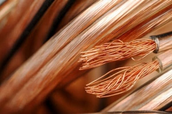 Investigação de furtos de fios de cobre tem alvos em Contagem