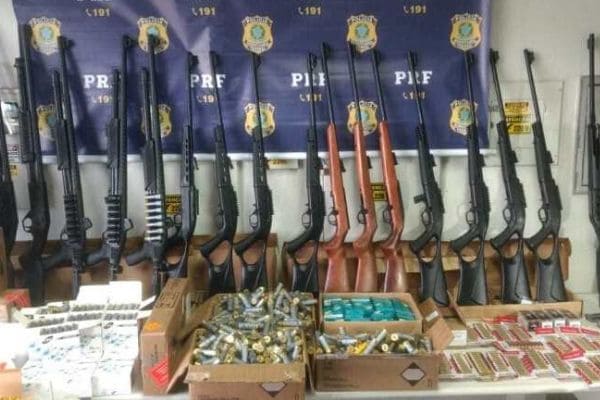 Polícia Civil investiga apreensão recorde de armas em Minas