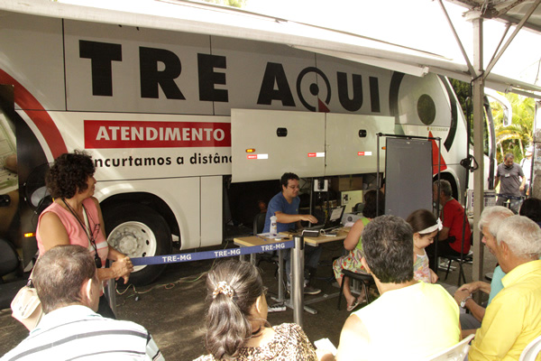 Ônibus do TRE Aqui volta a ofertar serviços eleitorais em Contagem