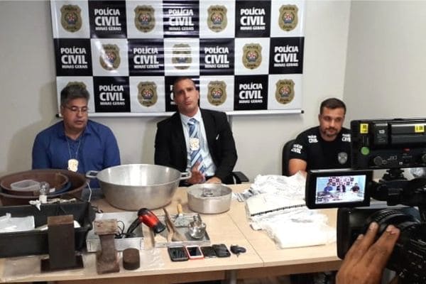 Polícia desmonta laboratório de cocaína em Contagem