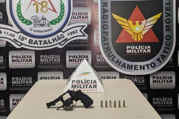 Motociclista é detido com arma e munições no Confisco