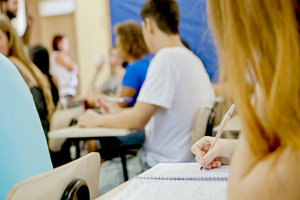 Estudantes já podem concorrer a vagas não preenchidas do Fies