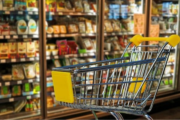 Compras com Vale Merenda serão escalonadas em Contagem