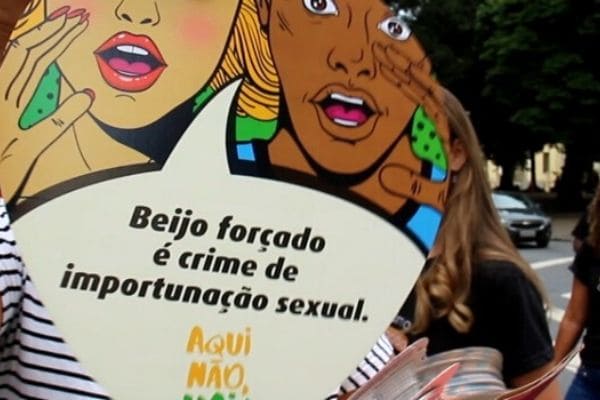 Campanha visa coibir a importunação sexual no carnaval mineiro