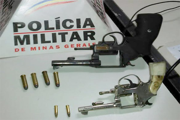 PM apreende armas no bairro Colorado