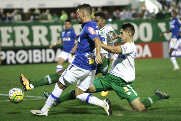 Cruzeiro perde mais uma vez no Campeonato Brasileiro