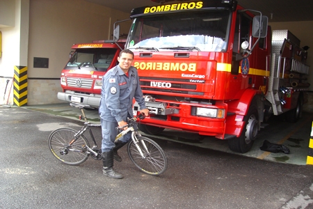 Ciclista vai pedalar cerca de 4.000 km até a Bolívia