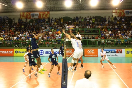 Sada Cruzeiro vence o rival Minas no tie break