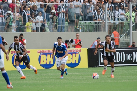 Atlético e Cruzeiro empatam no primeiro clássico do ano