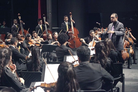 Orquestra Jovem das Gerais vai homenagear os Pais no Shopping Contagem