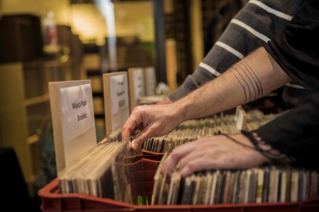 Mercado do Cruzeiro vai receber 1ª Feira do Vinil e CDs Independentes